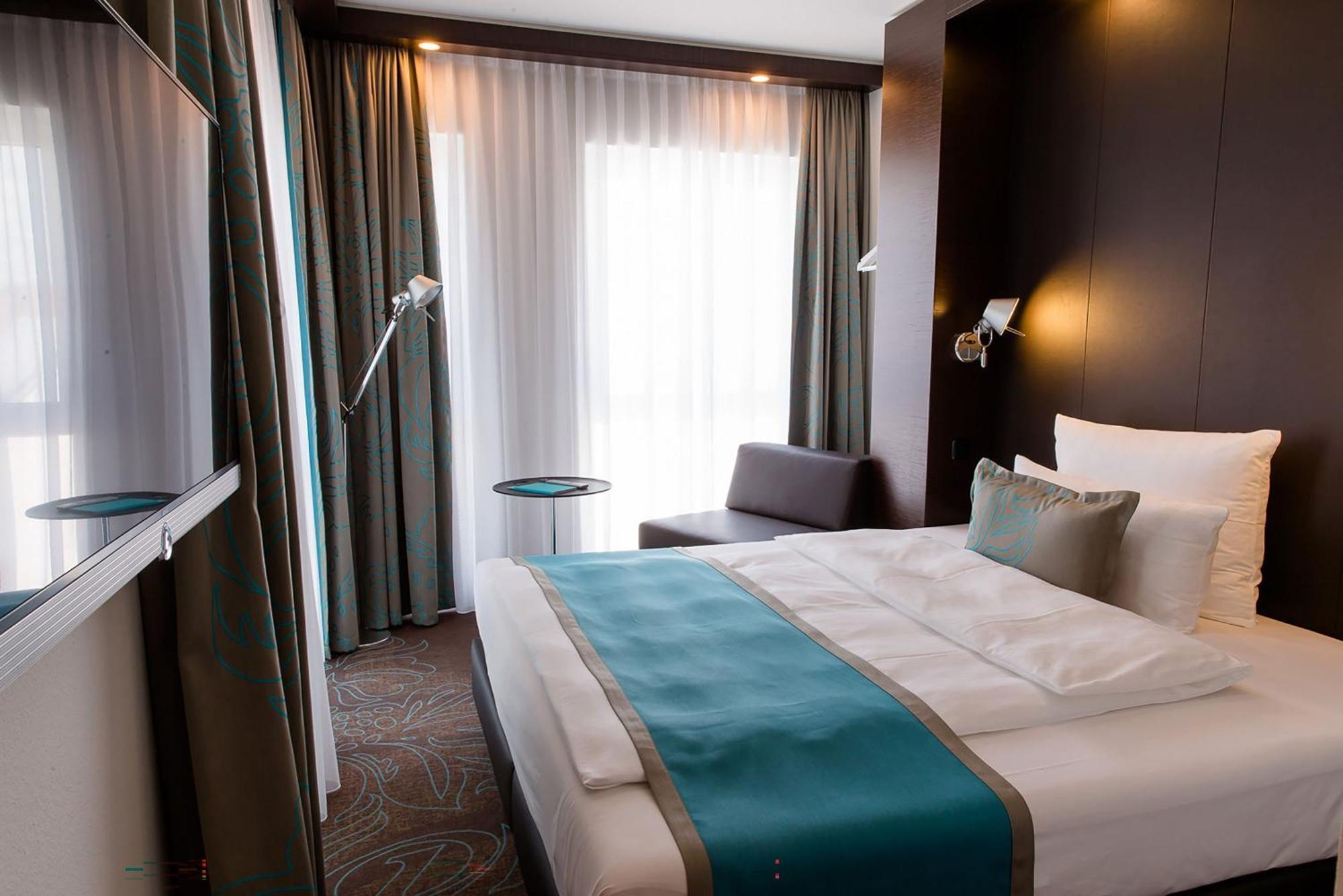 Motel One Stuttgart-Bad Cannstatt Екстер'єр фото