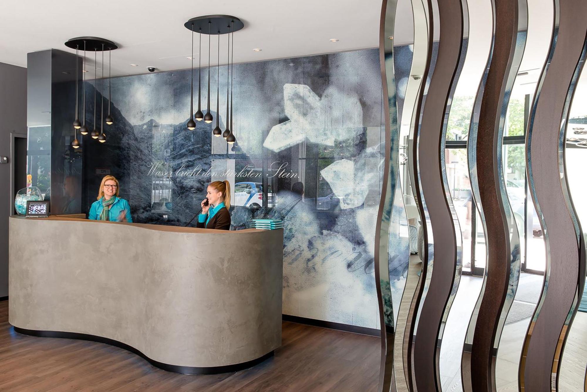Motel One Stuttgart-Bad Cannstatt Екстер'єр фото