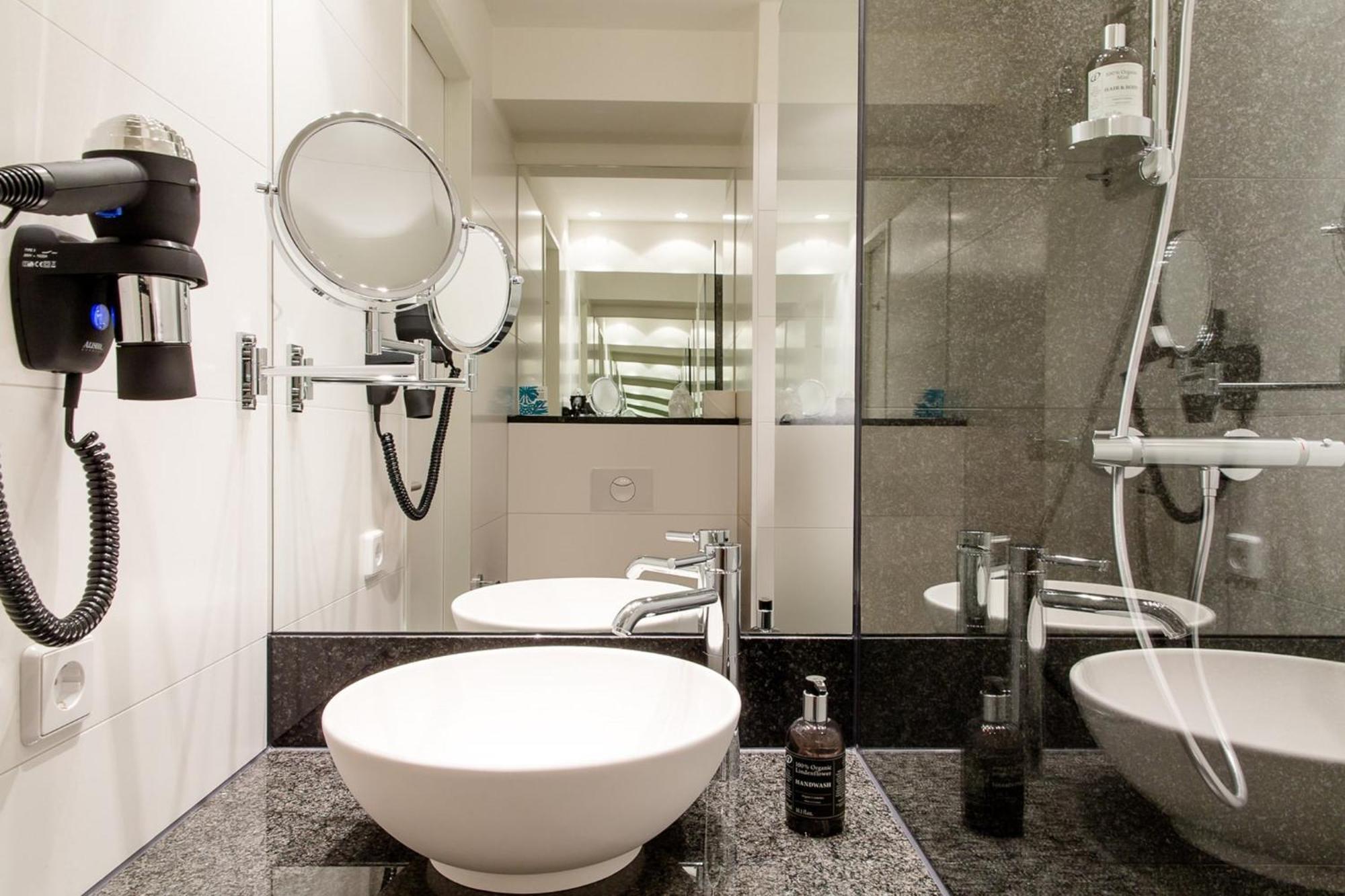 Motel One Stuttgart-Bad Cannstatt Екстер'єр фото
