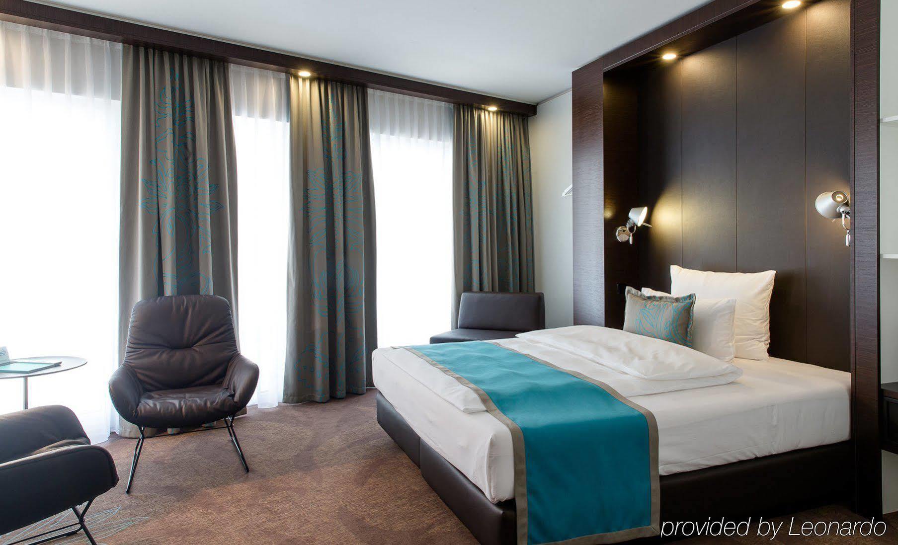 Motel One Stuttgart-Bad Cannstatt Екстер'єр фото